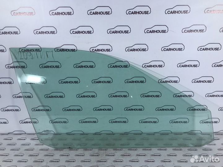 Стекло переднее правое Audi A4 B5 1.8 1998