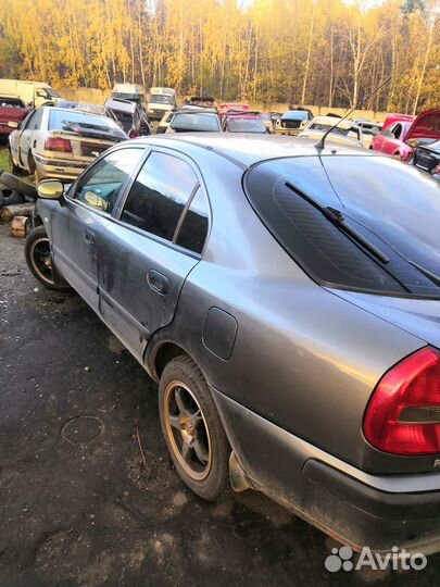 Mitsubishi Carisma 2003 г.в (разбор)