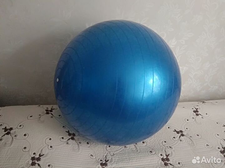 Гимнастический мяч с насосом