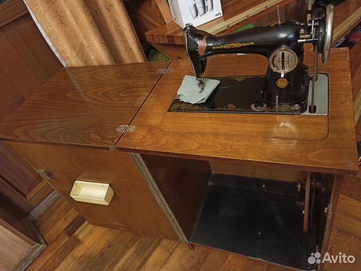 Швейная машинка ножная подольск