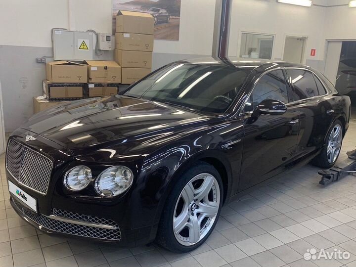 Bentley Flying Spur 6.0 AT, 2015, 90 000 км