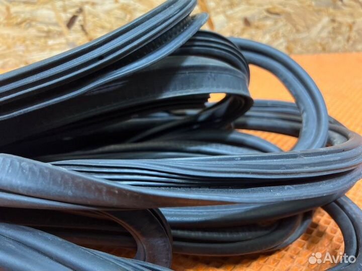 Уплотнители дверей Audi A4 Iv B8 cdnk 2010