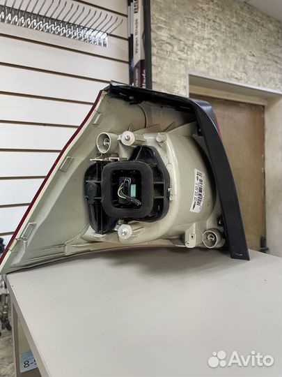 Фонарь задний правый Фольксваген Гольф 5