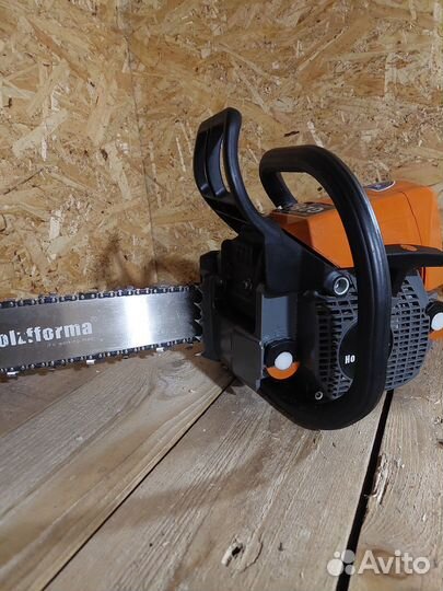 Продам бензопилу holzfforma G255