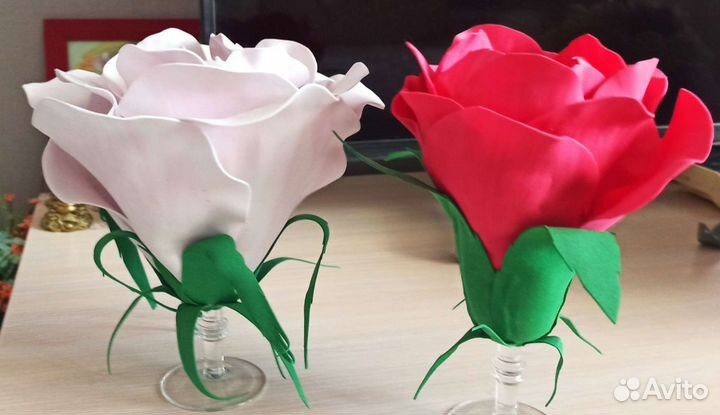 Роза на бокале