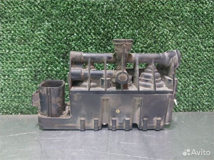 Блок клапанов пневмоподвески Land Rover Discovery