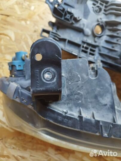 Фары Nissan Cube Z12