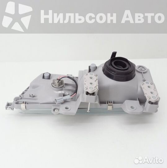 Фара isuzu ELF 1995-2002 г правая, zevs