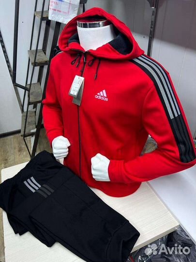 Спортивный костюм