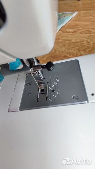 Швейная машина Janome