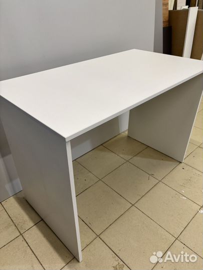 Стол офисный