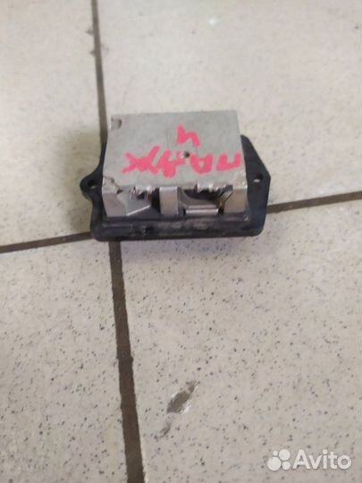 Резистор печки Mitsubishi Pajero 4