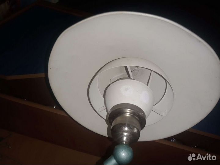 Лампа настольная СССР и телефон