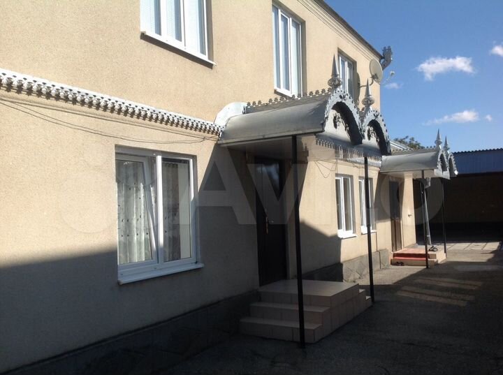 Дом 165 м² на участке 8 сот.