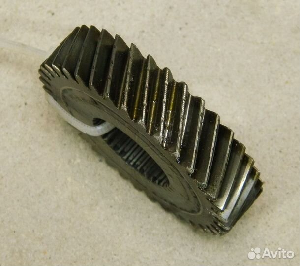 Шестерня 5й передачи Passat B3 1.8