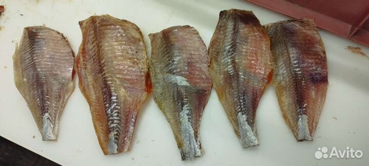 Лещ с икрой