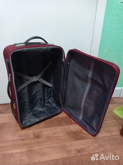 Чемодан на колесах