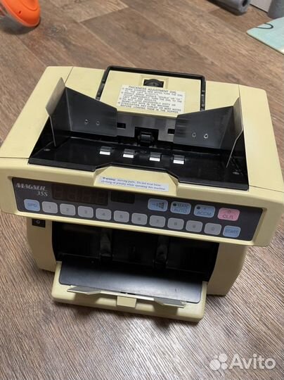 Счетная машинка для денег