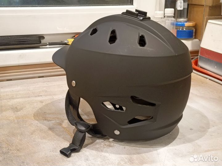 Шлем для водных видов спорта