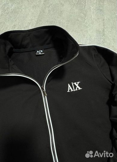 Костюмы для спорта Armani стильные