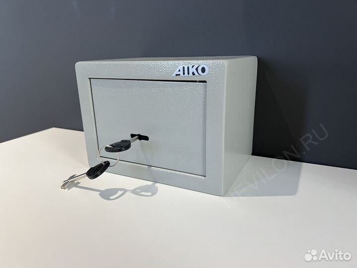 Сейф мебельный с ключевым замком