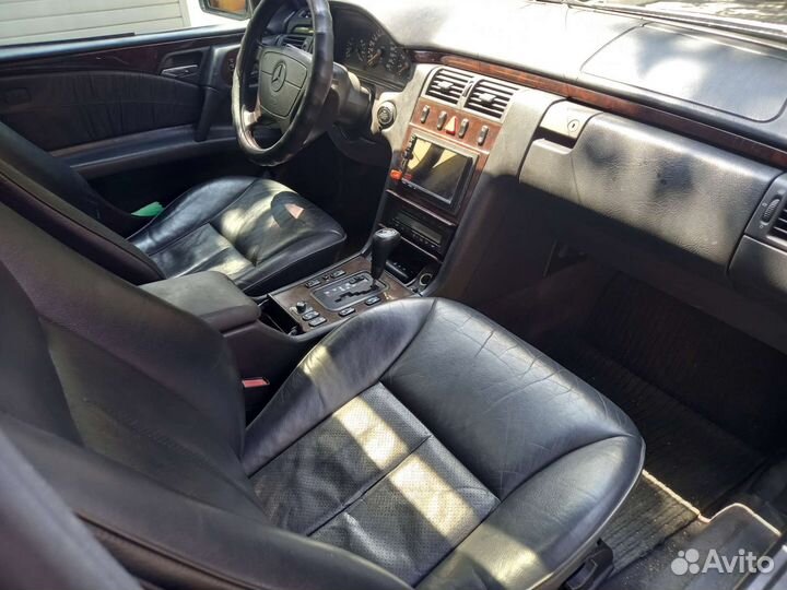 Mercedes-Benz E-класс 3.2 AT, 1996, 160 000 км