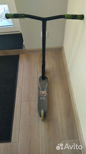 Трюковой самокат tech team duker 202