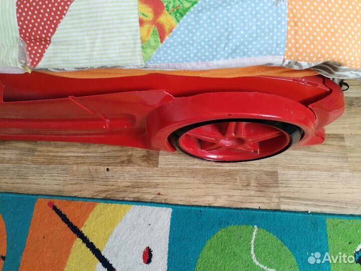 Детская кровать машинка с матрасом бу