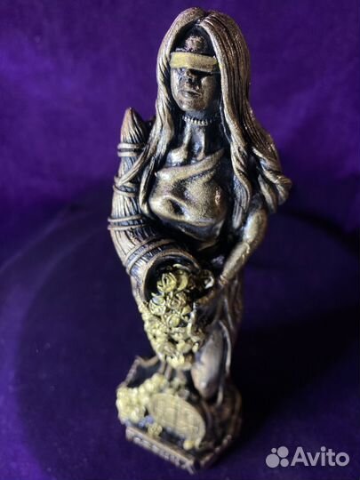 Статуэтка «Фортуна«