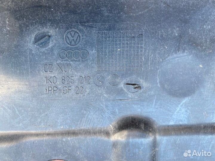 Защита днища кузова правая Vw Touran minivan BAG