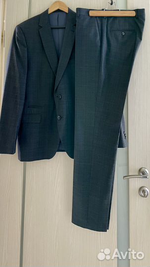 Костюм классический Cacharel