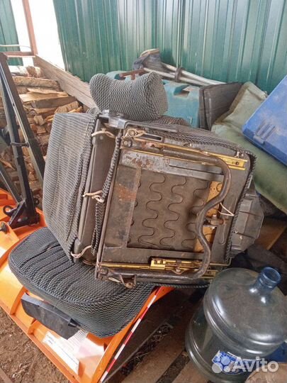 Передние сиденья