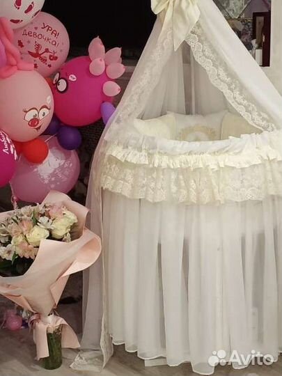 Детский набор в круглую кроватку