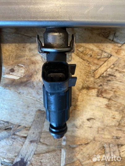 Рейка топливная (рампа) Ford Focus