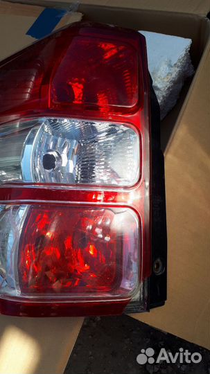 Задний левый фонарь suzuki grand vitara
