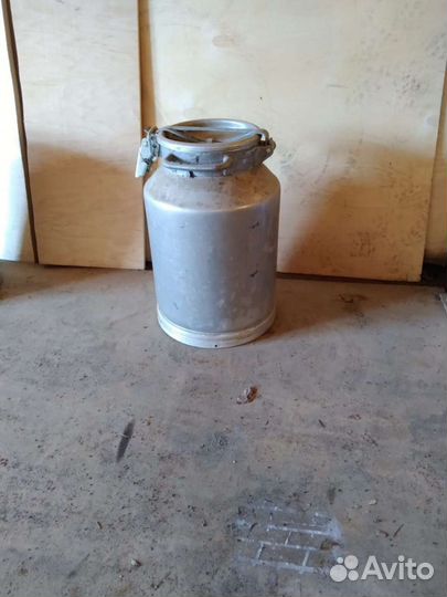 Молочный алюминиевый бидон