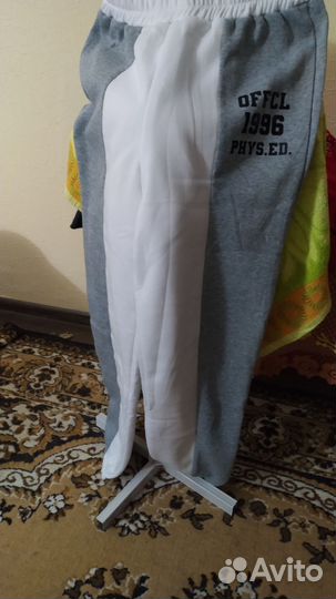 Спортивный костюм женский