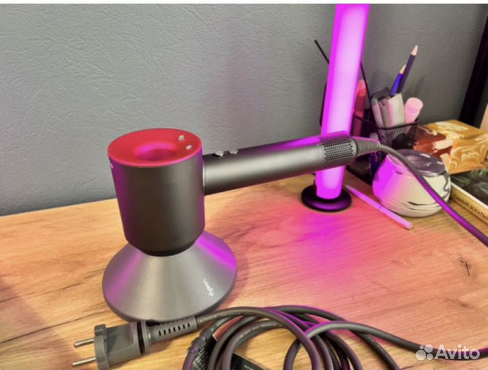 Фен Dyson Supersonic HD03