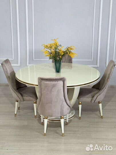 Стол и стулья от производителя. В наличии