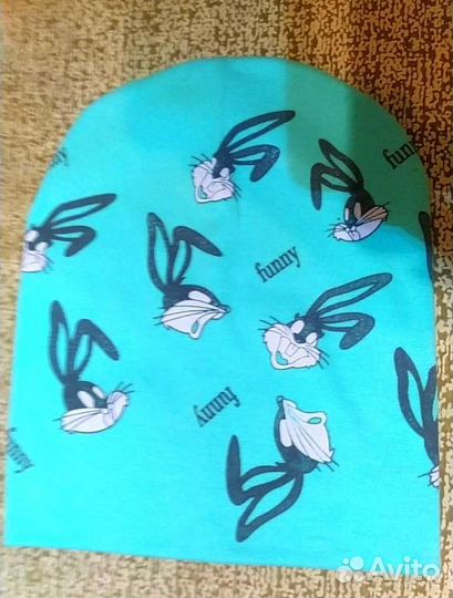 Шапки, новые, цена за 1 шт