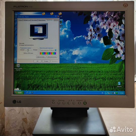 Монитор LG Flatron L1510S