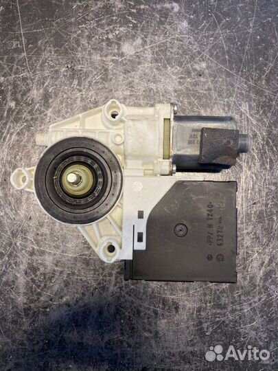 Мотор стеклоподъемника передний левый Audi A3 8P