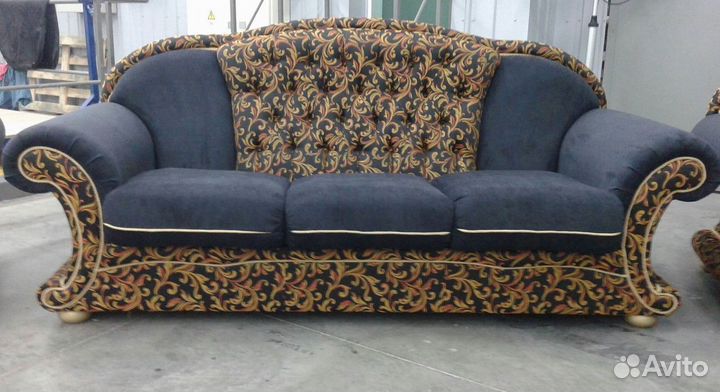 Перетяжка и замена обивки диванов из велюра