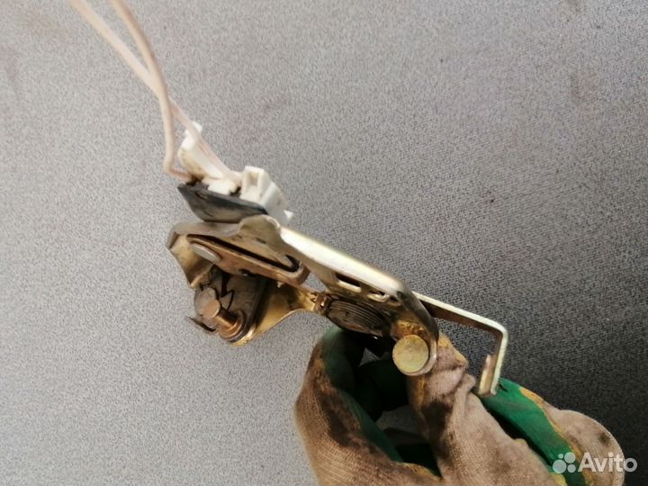 Механизм замка багажника для Chevrolet Blazer S15