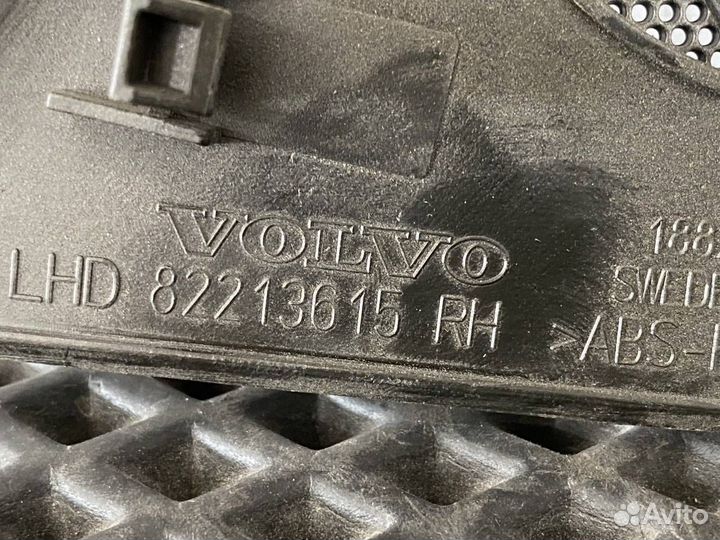 Накладка (сетка) динамика Volvo FH4 82213615