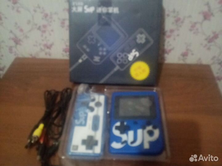 Игровая консоль