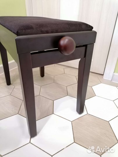 Банкетка деревянная