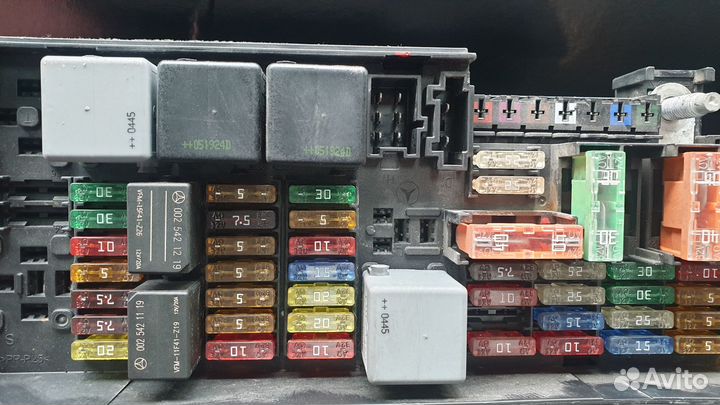 Блок предохранителей задний Mercedes M-Class W164