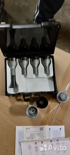 Секретные болты(секретки) на Fiat Doblo