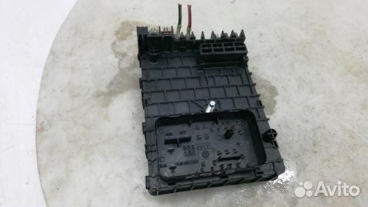 Блок предохранителей volkswagen passat B7 (87S07M1